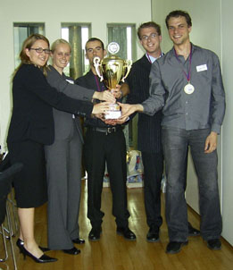 PrimeCup02i.jpg (29201 Byte)
